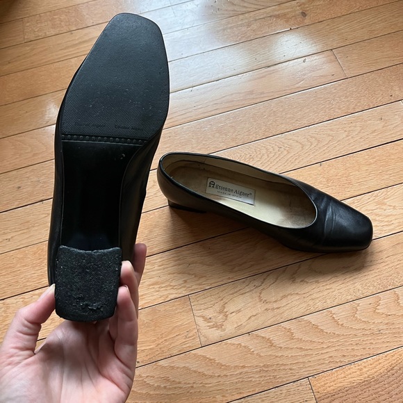 Classic Black Leather Heel - Picture 7 of 7